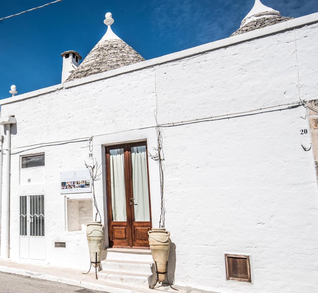 Trulli Antichi Mestieri - Widespread Trulli In The Historic Center Alberobello Extérieur photo